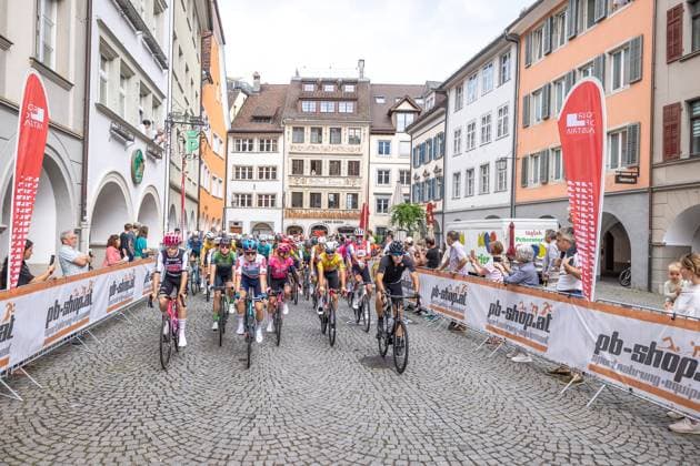 13 07 2025, Feldkirch, AUT, Tour of Austria 2025, Stage 5 from Feldkirch to Feldkirch 147.8 km , pictured Markel Beloki Fernandez ESP, EF EDUCATION EASYPOST , Nicolya Vinokurov KAZ, XDS ASTANA TEAM , Isaac Del Toro Romero MEX, UAE TEAM EMIRATES XRG , Andrew August USA, INEOS GRENADIERS , Felix Grossschartner AUT, UAE TEAM EMIRATES XRG , Manfred Rädler Mayor of Feldkirch , Start in Feldkirch Markel Beloki Fernandez ESP, EF EDUCATION EASYPOST , Nicolya Vinokurov KAZ, XDS ASTANA TEAM , Isaac Del Toro Romero MEX, UAE TEAM EMIRATES XRG , Andrew August USA, INEOS GRENADIERS , Felix Grossschartner AUT, UAE TEAM EMIRATES XRG , Manfred Rädler Mayor of Feldkirch , Start in Feldkirch during the stage 5 from Feldkirch to Feldkirch 147,8 km of the Tour of Austria Feldkirch, Austria on 2025 07 13 Expa Feldkirch EP_gro