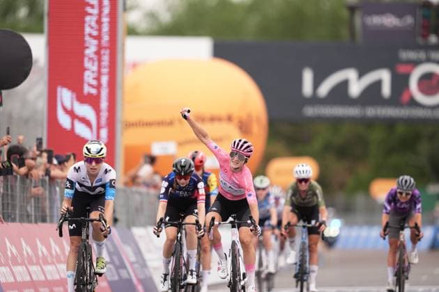 Longo Borghini Elisa celebrates as winner of Italy Tour after the 8th stage of the Giro d™Italia Women, from ForlÃ¬ to Imola (Autodromo Enzo e Dino Ferrari), Italy Sunday, July 13, 2025. - cycling .  Copyright: xMassimoxPaolone LaPressex