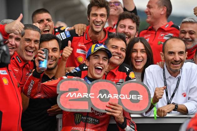 Sport Bilder des Tages 13.07.2025, xekx, Motorsport MotoGP, LIQUI MOLY Motorrad - Grand Prix Deutschland Sieger, 1. Platz, Marc Marquez (ESP, Ducati Lenovo Team, Ducati) 200 MotoGP Rennen (DFL DFB REGULATIONS PROHIBIT ANY USE OF PHOTOGRAPHS as IMAGE SEQUENCES and or QUASI-VIDEO) Oberlungwitz *** 13 07 2025, xekx, Motorsport MotoGP, LIQUI MOLY Motorrad Grand Prix Deutschland Sieger, 1 Platz, Marc Marquez ESP, Ducati Lenovo Team, Ducati 200 MotoGP Rennen DFL DFB REGULATIONS PROHIBIT ANY USE OF PHOTOGRAPHS as IMAGE SEQUENCES and or QUASI VIDEO Oberlungwitz