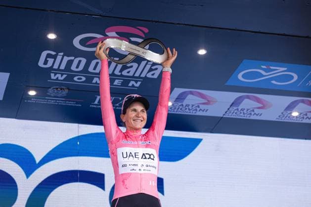 Elisa Longo Borghini winning the Pink Jersey during Giro d Italia Women - Stage 8 - Forli Imola, Giro d Italia race in Imola, Italy, July 13 2025  Copyright: xTommasoxBerardi IPAxSportx xipa-agency.netx xx IPA_60334766 IPA_Agency_IPA60334766
