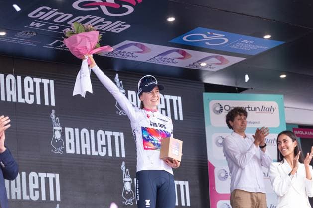 Antonia Niedermaier winning the White Jersey during Giro d Italia Women - Stage 8 - Forli Imola, Giro d Italia race in Imola, Italy, July 13 2025  Copyright: xTommasoxBerardi IPAxSportx xipa-agency.netx xx IPA_60334811 IPA_Agency_IPA60334811