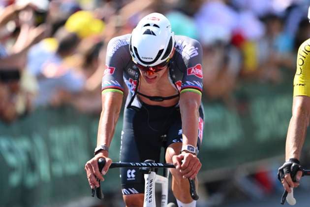 Tour de France 2025 Stage 9 CHATEAUROUX, FRANCE - JULY 13 : Van der Poel Mathieu (NED) of Alpecin - Deceuninck during stage 9 of the 112th edition of Tour de France an UCI World Tour 2.UWT cycling road race stage for Men Elite of 170 km with start in Chinon and finish in Chateauroux on July 13, 2025 in Chateauroux, France, 13 07 2025 ( Motordriver Kenny Verfaillie - Chateauroux France  Copyright: xVincentxKalutx