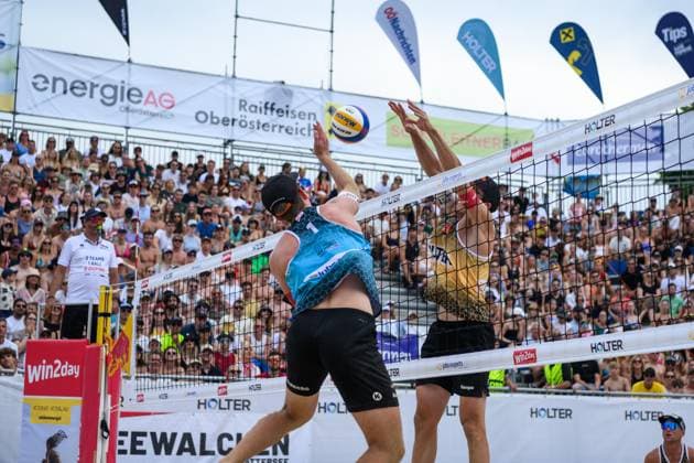 Beach volleyball, Beachvolleyball - Pro Beach Battle Masters SEEWALCHEN,AUSTRIA,13.JUL.25 - BEACH VOLLEYBALL - Beach Volleyball Tour PRO, Pro Beach Battle Masters Litzlberg. Image shows Timo Hammarberg and Julian Hoerl (AUT).  GEPAxpictures xChristianxMoser