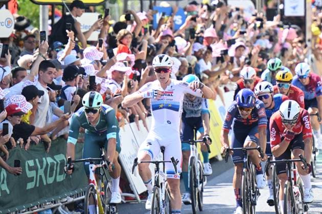 13-07-2025 Tour De France; Tappa 09 Chinon - Chateauroux; 2025, Soudal - Quick Step; 2025, Lidl - Trek; 2025, Lotto; Merlier, Tim; Milan, Jonathan; De Lie, Arnaud; Chateauroux; 
