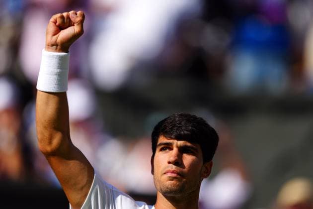 Carlos Alcaraz celebrates during the Gentlemen s Singles final Wimbledon Tennis Championships, Day 14, The All England Lawn Tennis and Croquet Club, London, UK - 13 Jul 2025London The All England Lawn Tennis and United Kingdom  Copyright: xJavierxGarcia Shutterstockx 15392297dk