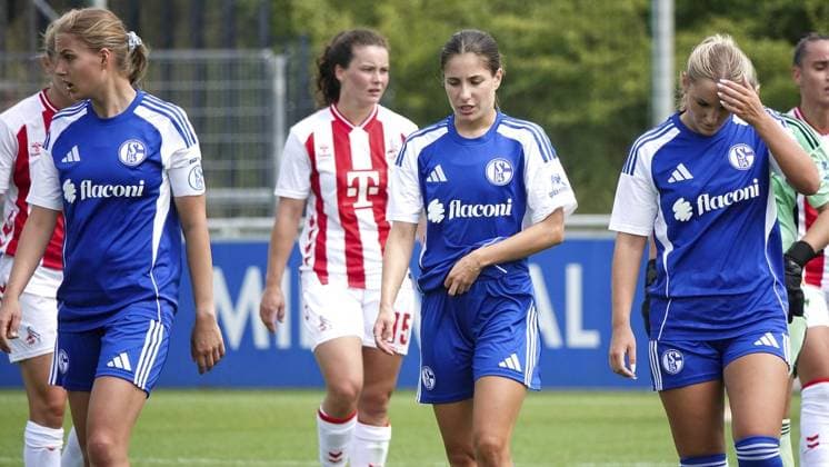 Womens soccer test match FC Schalke 04 blue against 1 FC Köln FOR EDITORIAL PURPOSES ONLY p FC players with new jerseys on Sunday, 13 07 2025 in the womens soccer test match FC Schalke 04 blue against 1 FC Köln at Parkstadion in Gelsenkirchen Germany NRW Gelsenkirchen Copyright MichaelxKorte Copyright: MichaelxKorte doc81hosi8danbgto88i5g ,EDITORIAL USE ONLY Copyright: MichaelxKorte