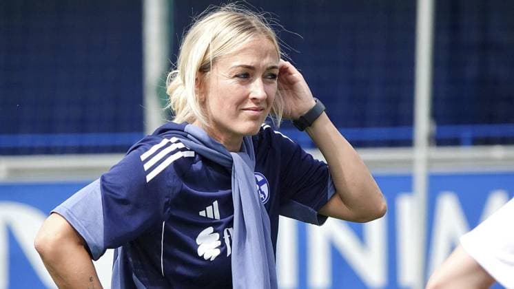Womens soccer test match FC Schalke 04 blue against 1 FC Köln FOR EDITORIAL PURPOSES ONLY p FC player Mandy Islacker on Sunday, 13 07 2025 after the womens soccer test match FC Schalke 04 blue against 1 FC Köln at the Parkstadion in Gelsenkirchen Germany NRW Gelsenkirchen Copyright MichaelxKorte Copyright: MichaelxKorte doc81hoskei53r1ffizihm3 ,EDITORIAL USE ONLY Copyright: MichaelxKorte