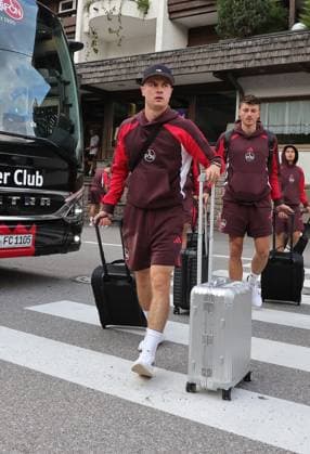 13 07 2025 Soccer 2 Soccer Bundesliga Season 2025 2026 1 FC Nuremberg FCN Club Training Camp Summer Summer Training Camp Gais Bruneck South Tyrol Zink DaMa xdaxmax Oliver Villadsen 2, 1 FC Nuremberg FCN arrives at the team hotel Teamhotel