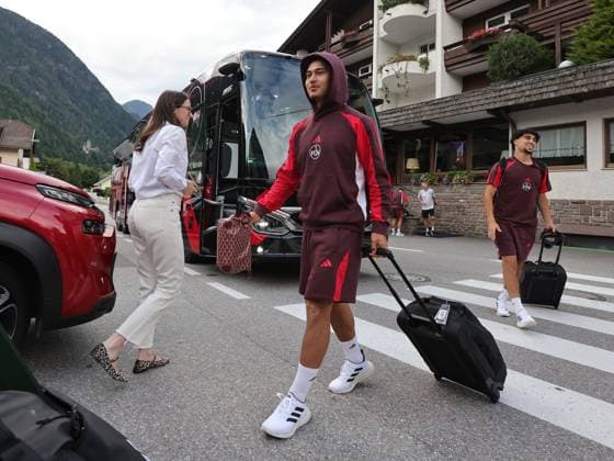 13 07 2025 Soccer 2 Soccer Bundesliga Season 2025 2026 1 FC Nuremberg FCN Club Training Camp Summer Summer Training Camp Gais Bruneck South Tyrol Zink DaMa xdaxmax Justin von der Hitz 27, 1 FC Nuremberg FCN arrives at the team hotel Teamhotel