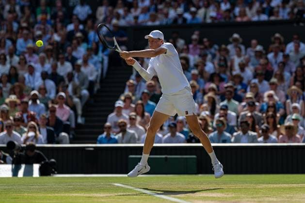 Tennis - Wimbledon Championship 2025 - Day 14 LONDON, ENGLAND - Sunday, July 13, 2025: Jannik Sinner (ITA) during the Gentlemen s Singles Final on Day Fourteen of The Championships Wimbledon 2025 at the All England Lawn Tennis and Croquet Club. (Photo by Kirsten Holst Propaganda) LONDON All England Lawn Tennis and Croquet Club GREATER LONDON ENGLAND  Copyright: xKirstenxHolstx 2025-07-13-002-Wimbledon_2025_Day_14