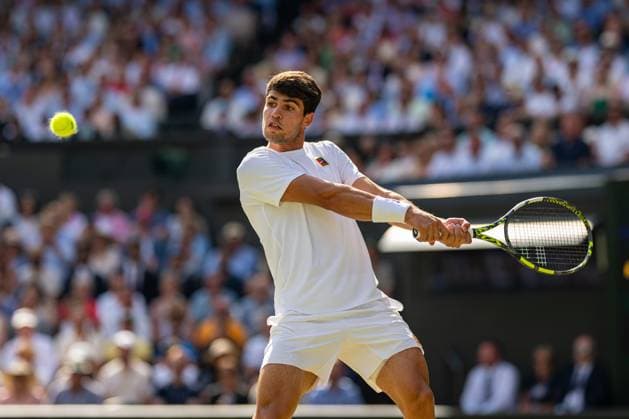 Tennis - Wimbledon Championship 2025 - Day 14 LONDON, ENGLAND - Sunday, July 13, 2025: Carlos Alcaraz (ESP) during the Gentlemen s Singles Final on Day Fourteen of The Championships Wimbledon 2025 at the All England Lawn Tennis and Croquet Club. (Photo by Kirsten Holst Propaganda) LONDON All England Lawn Tennis and Croquet Club GREATER LONDON ENGLAND  Copyright: xKirstenxHolstx 2025-07-13-005-Wimbledon_2025_Day_14