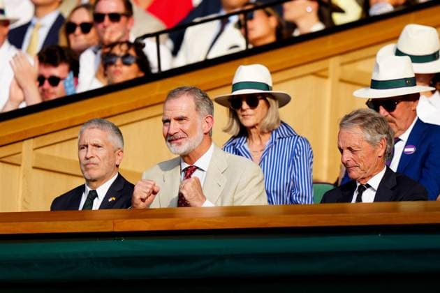 King Felipe VI of Spain in the Royal Box on Centre Court Wimbledon Tennis Championships, Day 14, The All England Lawn Tennis and Croquet Club, London, UK - 13 Jul 2025London The All England Lawn Tennis and United Kingdom  Copyright: xJavierxGarcia Shutterstockx 15392297fz