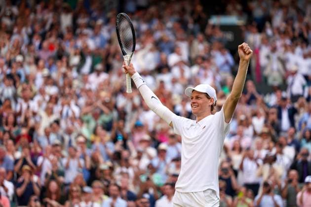 Jannik Sinner celebrates victory in the Gentlemen s Singles final Wimbledon Tennis Championships, Day 14, The All England Lawn Tennis and Croquet Club, London, UK - 13 Jul 2025London The All England Lawn Tennis and United Kingdom  Copyright: xEllaxLing Shutterstockx 15392298cd