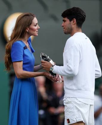 Catherine Princess of Wales with runner-up Carlos Alcaraz Wimbledon Tennis Championships, Day 14, The All England Lawn Tennis and Croquet Club, London, UK - 13 Jul 2025London The All England Lawn Tennis and United Kingdom  Copyright: xEllaxLing Shutterstockx 15392298cv