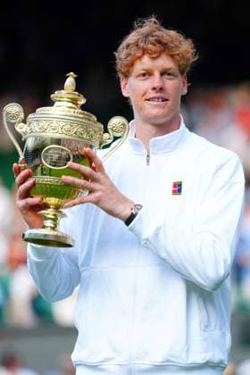 Jannik Sinner holds aloft the Gentlemen s Singles trophy Wimbledon Tennis Championships, Day 14, The All England Lawn Tennis and Croquet Club, London, UK - 13 Jul 2025London The All England Lawn Tennis and United Kingdom  Copyright: xJavierxGarcia Shutterstockx 15392297hc