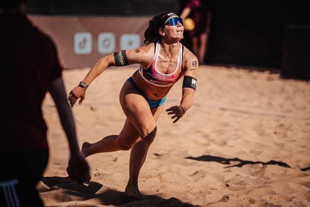 Beach Volleyball Women Allianz German Beach Tour 2025 Tourstop Munich 13 07 2025 Anna Lena Grüne sprints to the ball Munich Central University Sports Munich Bavaria Germany