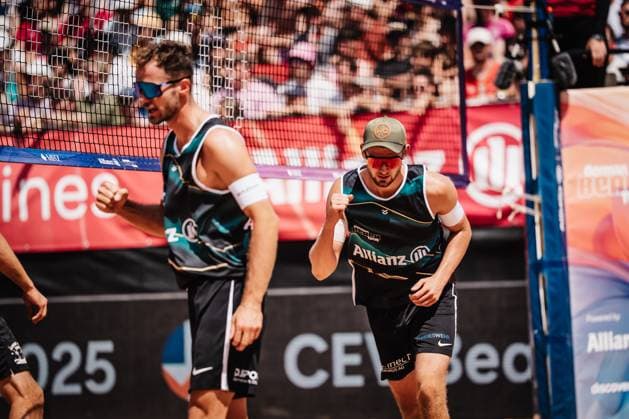 Beach volleyball men Allianz German Beach Tour 2025 Tourstop Munich 13 07 2025 v l Jonas Sagstetter and Benedikt Sagstetter cheer Munich Central University Sports Munich Bavaria Germany