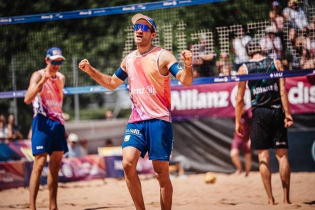 Beach volleyball men Allianz German Beach Tour 2025 Tourstop Munich 13 07 2025 Tilo Rietschel cheers Munich Central University Sports Munich Bavaria Germany