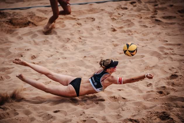 Beach volleyball women Allianz German Beach Tour 2025 Tourstop Munich 13 07 2025 Lea Kunst jumps to the ball Munich Central University Sports Munich Bavaria Germany