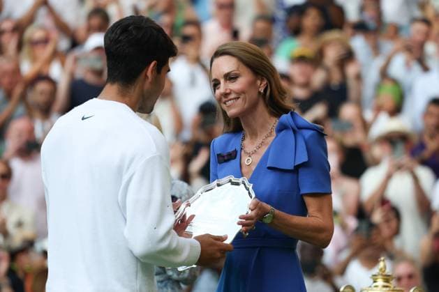 13th July 2025; All England Lawn Tennis and Croquet Club, London, England; Wimbledon Tennis Tournament, Day 14; HRH The Princess of Wales presents Carlos Alcaraz (ESP) with the Runners up plate after the final match  ActionPlus12813469 JohnxPatrickxFletcher