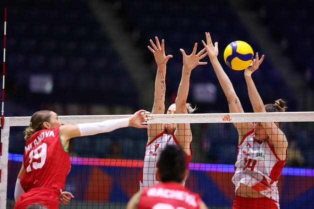 Poland team group, Mannschaftsbild, Totale (POL), JULY 13, 2025 - Volleyball : FIVB Volleyball Nations League 2025 Women s Preliminary Round match between Bulgaria - Poland at Chiba Port Arena, Chiba, Japan.  aflo_297595461