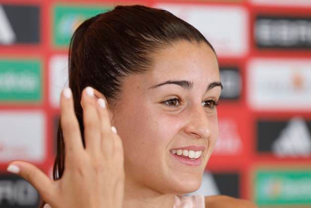Spanish Women s Natonial Soccer Team member Jana Fernandez addresses a team s training session in Lausanne, Switzerland, 14 July 2025. The team prepares UEFA Women s Euro quarter final match against Switzerland on 18 July. Spanish National Soccer Team presser !ACHTUNG: NUR REDAKTIONELLE NUTZUNG!  Copyright: xAnaxEscobarx GRAF4962 20250714-55017404992_1
