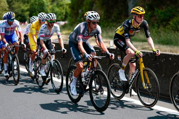 Tour de France 2025 Stage 10 LE MONT-DORE PUY DE SANCY, FRANCE - JULY 14 : Rider of Alpecin - Deceuninck in action during stage 10 of the 112th edition of Tour de France an UCI World Tour 2.UWT cycling road race stage for Men Elite of 163 km with start in Ennezat and finish in Le Mont-Dore Puy de Sancy on July 14, 2025 in Le Mont-Dore Puy de Sancy, France, 14 07 2025 ( Motordriver Kenny Verfaillie - Le Mont-Dore Puy de Sancy France  Copyright: xLucaxBettinix