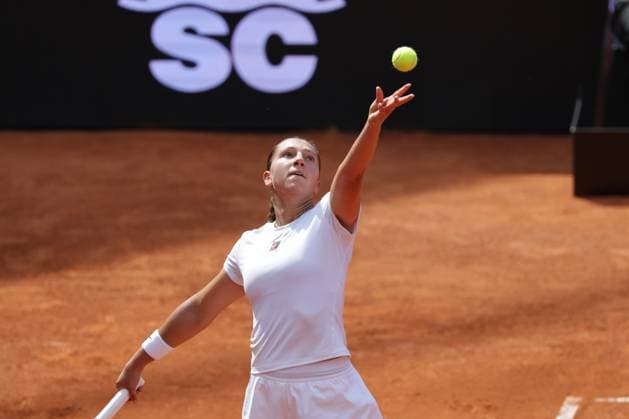 GER, Hamburg, xFSx, ATP250 Womens Tennis Tournament , MSC Hamburg Ladies Open 2025 ,Round of 32 , 14 07 2025 v l , Diane Parry FRA makes a serve Copyright: HMBxMedia FernandoxSoares