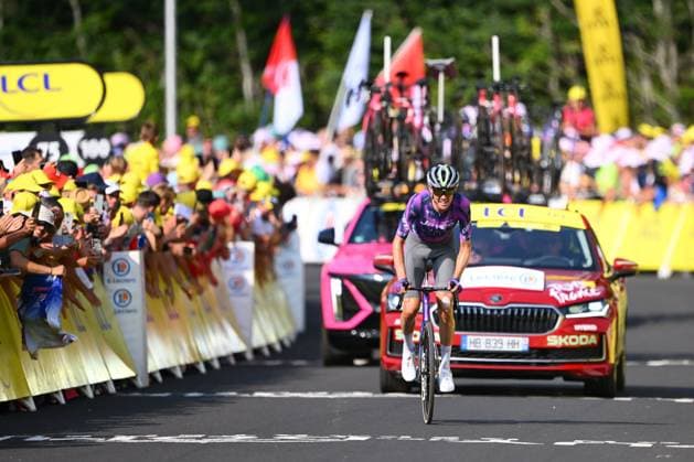 Tour de France 2025 Stage 10 LE MONT-DORE PUY DE SANCY, FRANCE - JULY 14 : O Connor Ben (AUS) of Team Jayco AlUla at the finish line during stage 10 of the 112th edition of Tour de France an UCI World Tour 2.UWT cycling road race stage for Men Elite of 163 km with start in Ennezat and finish in Le Mont-Dore Puy de Sancy on July 14, 2025 in Le Mont-Dore Puy de Sancy, France, 14 07 2025 ( Motordriver Kenny Verfaillie - Le Mont-Dore Puy de Sancy France  Copyright: xVincentxKalutx