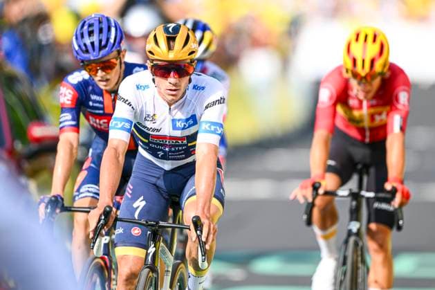 Tour de France 2025 Stage 10 LE MONT-DORE PUY DE SANCY, FRANCE - JULY 14 : Evenepoel Remco (BEL) of Soudal - Quick Step at the finish line during stage 10 of the 112th edition of Tour de France an UCI World Tour 2.UWT cycling road race stage for Men Elite of 163 km with start in Ennezat and finish in Le Mont-Dore Puy de Sancy on July 14, 2025 in Le Mont-Dore Puy de Sancy, France, 14 07 2025 ( Motordriver Kenny Verfaillie - Le Mont-Dore Puy de Sancy France  Copyright: xVincentxKalutx