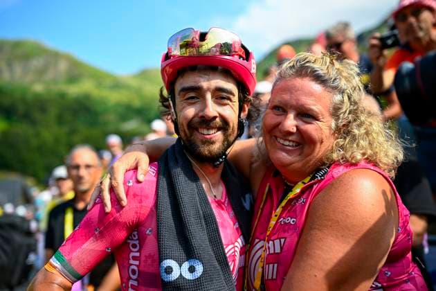 Tour de France 2025 Stage 10 LE MONT-DORE PUY DE SANCY, FRANCE - JULY 14 : Healy Ben (IRL) of EF Education - EasyPost after the race during stage 10 of the 112th edition of Tour de France an UCI World Tour 2.UWT cycling road race stage for Men Elite of 163 km with start in Ennezat and finish in Le Mont-Dore Puy de Sancy on July 14, 2025 in Le Mont-Dore Puy de Sancy, France, 14 07 2025 ( Motordriver Kenny Verfaillie - Le Mont-Dore Puy de Sancy France  Copyright: xJasperxJacobsx