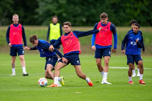 Matthias Bader SV Darmstadt 98, 26 in duel with Max Pfister SV Darmstadt 98, 48 , SV Darmstadt 98, Football, 2 Bundesliga, Training camp, 5 day, 14 07 2025 SV Darmstadt 98, Football, 2 Bundesliga, Training camp, 5 day, 14 07 2025 Bad Wörishofen Copyright: xEibner-Pressefoto FlorianxWiegandx EP_FWD