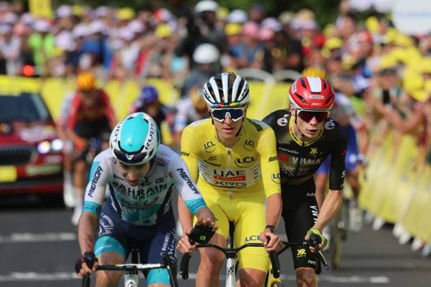 14-07-2025 Tour De France; Tappa 10 Ennezat - Le Mont Dore; 2025, Bahrain - Victorious; 2025, Uae Team Emirates - Xrg; 2025, Visma - Lease A Bike; Martinez, Lenny; Pogacar, Tadej; Vingegaard, Jonas; Le Mont Dore; 