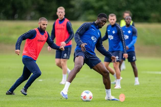 Patric Pfeiffer SV Darmstadt 98, 06 on the ball, behind him Serhat Semih Güler SV Darmstadt 98, 22 , SV Darmstadt 98, Football, 2 Bundesliga, Training camp, 5 day, 14 07 2025 SV Darmstadt 98, Football, 2 Bundesliga, Training camp, 5 day, 14 07 2025 Bad Wörishofen Copyright: xEibner-Pressefoto FlorianxWiegandx EP_FWD