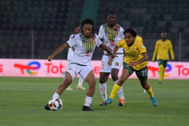 OUJDA, MOROCCO - JULY 14: Amogelang Motau of South Africa and Mali defenders during the 2025 Women s Africa Cup of Nations (WAFCON) match between South Africa and Mali at Honor Stadium on July 14, 2025 in Oujda, Morocco. Photo by Mansa Ayoola Copyright: xx