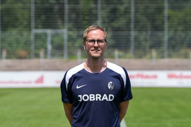 Martin Schweizer Sporting Director SC Freiburg II SC Freiburg U23 Regionalliga Südwest, Porträttermin 2025 2026, Freiburg Möslestadion Baden Wuerttemberg Germany Copyright: xSTEINSIEK.CH PAAx