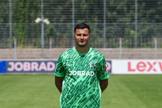 Luka Nujic SC Freiburg II SC Freiburg U23 Regionalliga Südwest, Porträttermin 2025 2026, Freiburg Möslestadion Baden Wuerttemberg Germany Copyright: xSTEINSIEK.CH PAAx