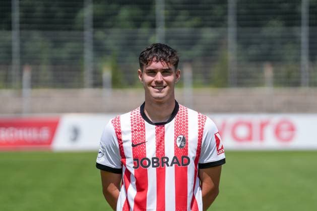 Noah Wagner SC Freiburg II SC Freiburg U23 Regionalliga Südwest, Porträttermin 2025 2026, Freiburg Möslestadion Baden Wuerttemberg Germany Copyright: xSTEINSIEK.CH PAAx