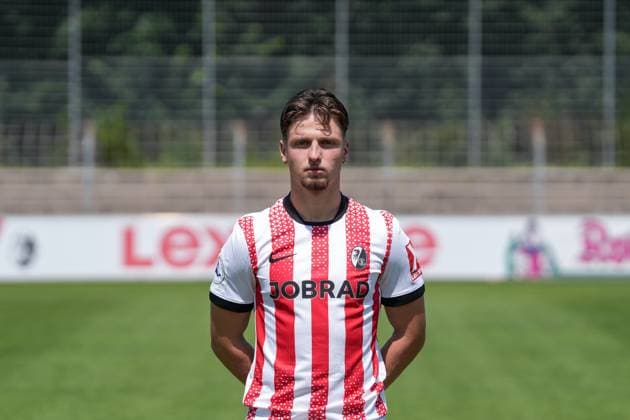 Leon Catak SC Freiburg II SC Freiburg U23 Regionalliga Südwest, Porträttermin 2025 2026, Freiburg Möslestadion Baden Wuerttemberg Germany Copyright: xSTEINSIEK.CH PAAx