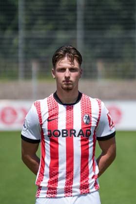 Leon Catak SC Freiburg II SC Freiburg U23 Regionalliga Südwest, Porträttermin 2025 2026, Freiburg Möslestadion Baden Wuerttemberg Germany Copyright: xSTEINSIEK.CH PAAx