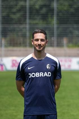 Nikos Karvouniaris Team doctor SC Freiburg II SC Freiburg U23 Regionalliga Südwest, Porträttermin 2025 2026, Freiburg Möslestadion Baden Wuerttemberg Germany Copyright: xSTEINSIEK.CH PAAx