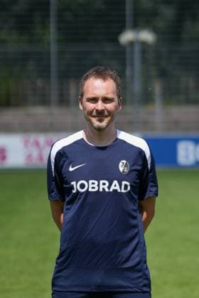 Hubert Mahler Head of Athletics, Rehab Prevention SC Freiburg II SC Freiburg U23 Regionalliga Südwest, Porträttermin 2025 2026, Freiburg Möslestadion Baden Wuerttemberg Germany Copyright: xSTEINSIEK.CH PAAx