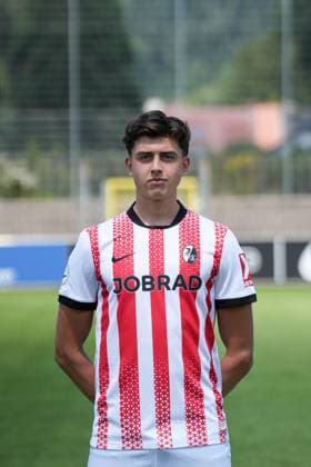 Leon Koß SC Freiburg II SC Freiburg U23 Regionalliga Südwest, Porträttermin 2025 2026, Freiburg Möslestadion Baden Wuerttemberg Germany Copyright: xSTEINSIEK.CH PAAx