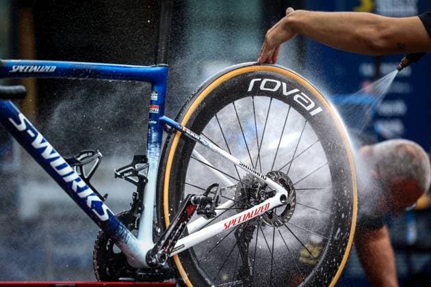 Soudal Quick-step mechanic cleans a bicycle during the first rest day of the 2025 Tour de France cycling race, on Tuesday 15 July 2025 in Toulouse, France. The 112th edition of the Tour de France starts on Saturday 5 July in Lille, France, and will finish in Paris, France on the 27th of July. DAVIDxPINTENS  x129321201x