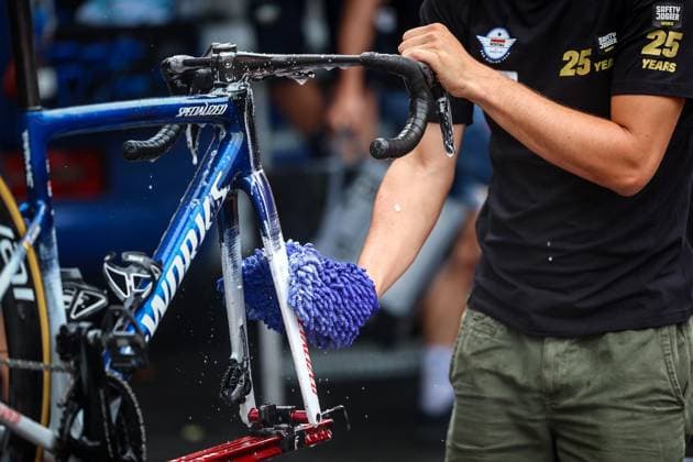 Soudal Quick-step mechanic cleans a bicycle during the first rest day of the 2025 Tour de France cycling race, on Tuesday 15 July 2025 in Toulouse, France. The 112th edition of the Tour de France starts on Saturday 5 July in Lille, France, and will finish in Paris, France on the 27th of July. DAVIDxPINTENS  x129321210x