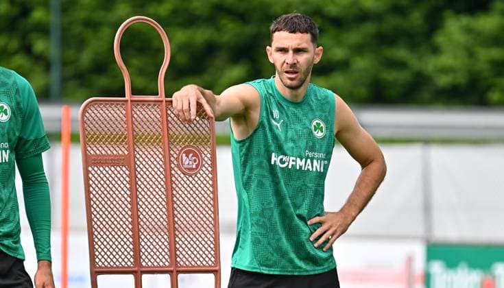 15.07.2025 - Fussball - 2. Bundesliga - Saison 2025 2026 - SpVgg Greuther Fürth Fuerth - Trainingslager Bad Häring - - xwoxzix - Branimir Hrgota (10, SpVgg Greuther Fürth ) *** 15 07 2025 Soccer 2 Bundesliga Season 2025 2026 SpVgg Greuther Fürth Fuerth Training Camp Bad Häring xwoxzix Branimir Hrgota 10, SpVgg Greuther Fürth