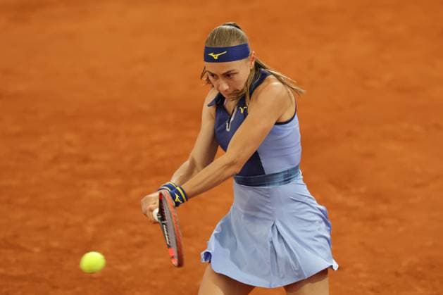 GER, Hamburg, xFSx, ATP250 Womens Tennis Tournament , MSC Hamburg Ladies Open 2025 , Round of 32 , 15 07 2025 v l Aleksandra Krunik SRB plays a backhand Copyright: HMBxMedia FernandoxSoares