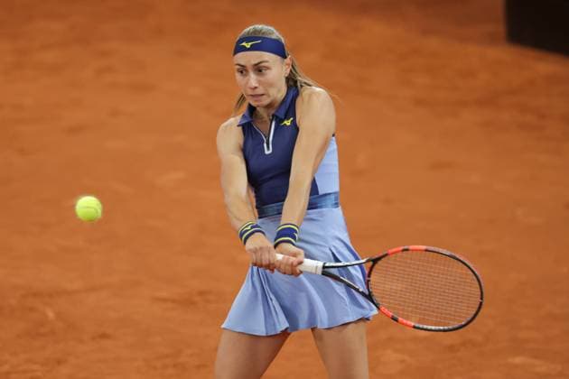 GER, Hamburg, xFSx, ATP250 Womens Tennis Tournament , MSC Hamburg Ladies Open 2025 , Round of 32 , 15 07 2025 v l Aleksandra Krunik SRB plays a backhand Copyright: HMBxMedia FernandoxSoares