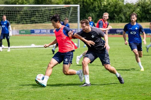 Yosuke Furukawa SV Darmstadt 98, 44 in duel with Immanuel Hoehn SV Darmstadt 98, Analyst , SV Darmstadt 98, Football, 2 Bundesliga, Training camp, 6 day, 15 07 2025 SV Darmstadt 98, Football, 2 Bundesliga, Training camp, 6 day, 15 07 2025 Bad Wörishofen Copyright: xEibner-Pressefoto FlorianxWiegandx EP_FWD