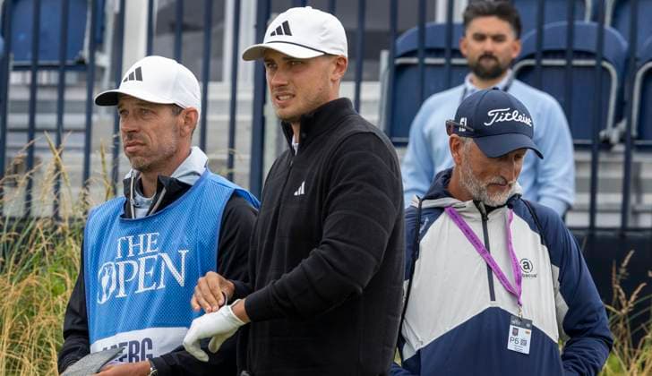 Portrush, Northern Ireland 2025 07 15 The Open Golf men Tuesday practice day Ludvig Aberg Sweden goes out on its first practice round for The Open at Royal Portrush Here with his caddie Joe Skovron tv and coach Hans Andersson th Portrush Great Britain xx  Copyright: xChristerxHöglund TTx BRITISH OPEN GOLF 2025